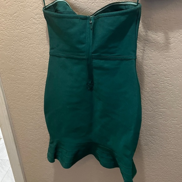 Emerald Green Bandage Frill Hem Bodycon Dress - Picture 4 of 4